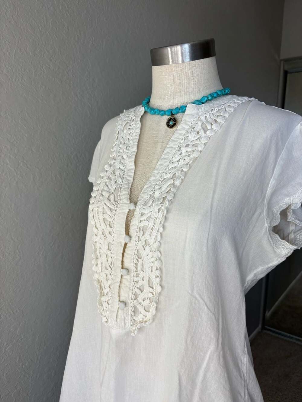 Converse white cotton peasant blouse with crochet lace detailing - Picture 4 of 10
